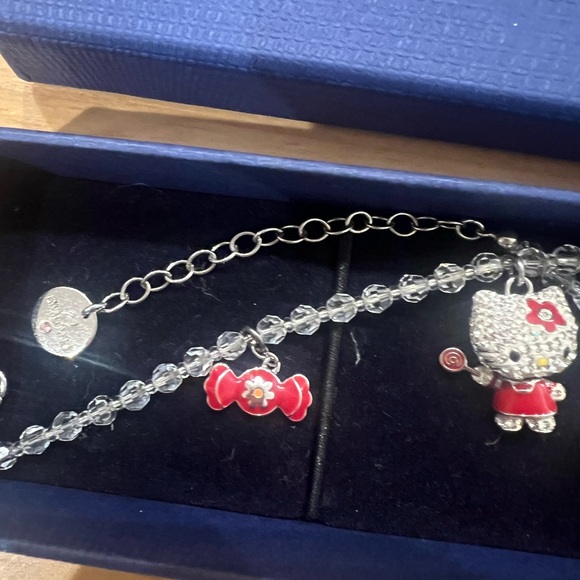 Hello Kitty Crystal Necklace - Picture 2 of 4